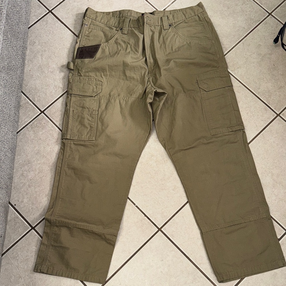 Wrangler Men's Cargo Pants - Olive - Picture 2 of 9
